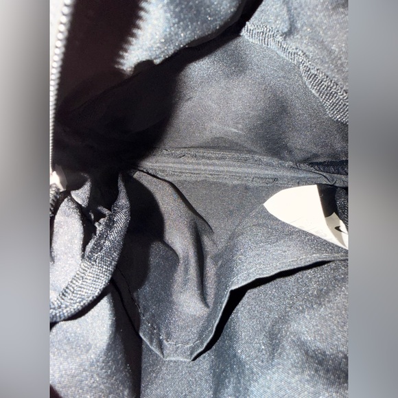 Nike Heritage Crossbody Bag (4L) - Picture 4 of 6